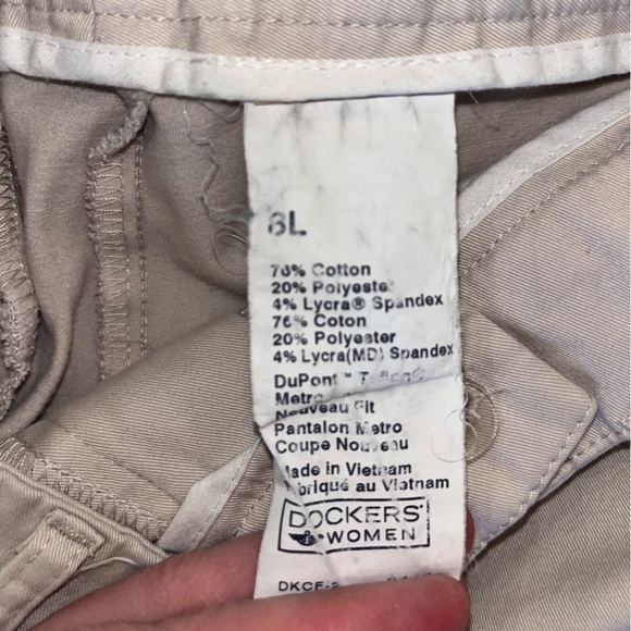 Women’s Dockers pants - Picture 3 of 3